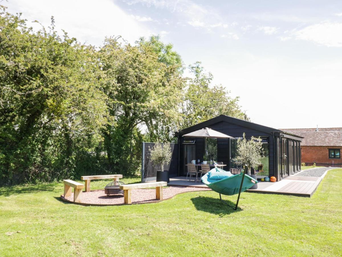 The Tractor Shed Worcester Exterior foto